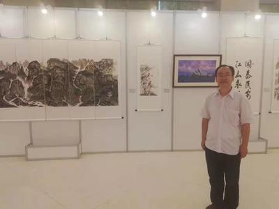國策智庫專家李德偉參觀上海政協(xié) 觀摩領導作品，共話文化藝術交流